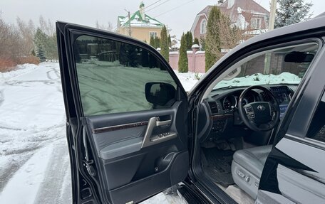 Toyota Land Cruiser 200, 2010 год, 2 799 000 рублей, 21 фотография