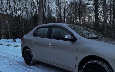 Renault Logan II, 2017 год, 810 000 рублей, 4 фотография