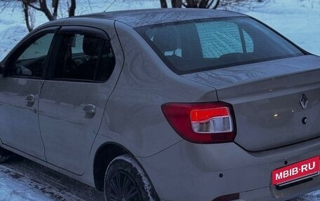 Renault Logan II, 2017 год, 810 000 рублей, 6 фотография