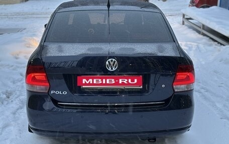 Volkswagen Polo VI (EU Market), 2011 год, 890 000 рублей, 2 фотография