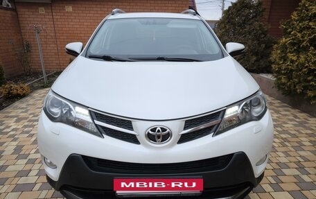 Toyota RAV4, 2015 год, 2 550 000 рублей, 3 фотография