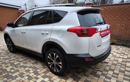 Toyota RAV4, 2015 год, 2 550 000 рублей, 6 фотография