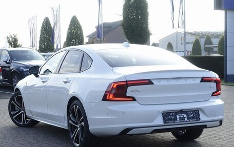 Volvo S90 II рестайлинг, 2024 год, 7 880 000 рублей, 4 фотография