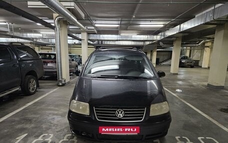 Volkswagen Sharan I рестайлинг, 2004 год, 590 000 рублей, 2 фотография