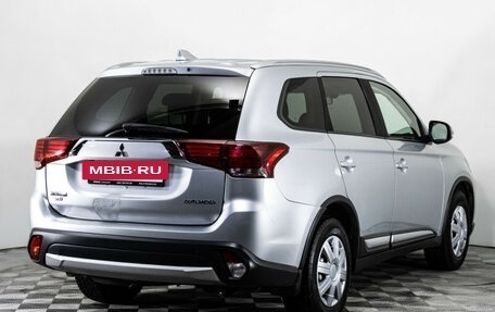 Mitsubishi Outlander III рестайлинг 3, 2018 год, 1 839 000 рублей, 5 фотография