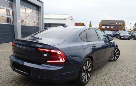 Volvo S90 II рестайлинг, 2024 год, 7 570 000 рублей, 4 фотография