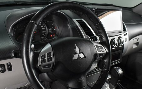 Mitsubishi Pajero Sport II рестайлинг, 2013 год, 1 699 000 рублей, 13 фотография