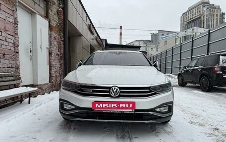 Volkswagen Passat B8 рестайлинг, 2019 год, 4 500 000 рублей, 2 фотография