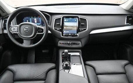 Volvo XC90 II рестайлинг, 2024 год, 9 760 000 рублей, 12 фотография