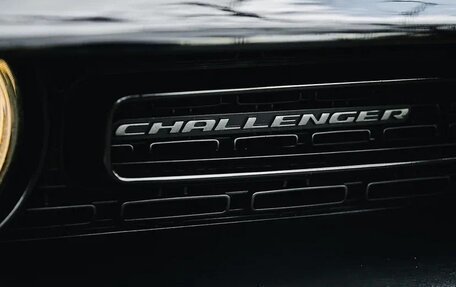 Dodge Challenger III рестайлинг 2, 2018 год, 4 500 000 рублей, 15 фотография