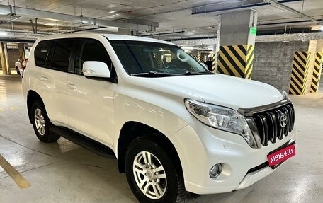 Toyota Land Cruiser Prado 150 рестайлинг 2, 2014 год, 3 900 000 рублей, 9 фотография