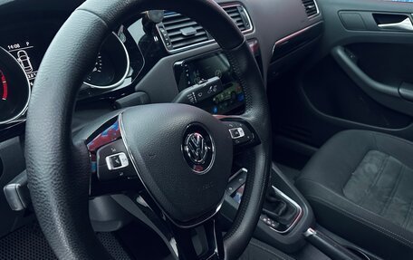 Volkswagen Jetta VI, 2016 год, 1 500 000 рублей, 12 фотография