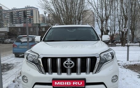 Toyota Land Cruiser Prado 150 рестайлинг 2, 2014 год, 4 200 000 рублей, 2 фотография