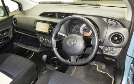 Toyota Vitz, 2016 год, 810 000 рублей, 14 фотография