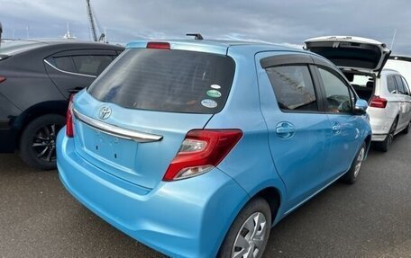 Toyota Vitz, 2015 год, 750 000 рублей, 2 фотография