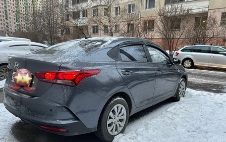 Hyundai Solaris II рестайлинг, 2022 год, 1 900 000 рублей, 3 фотография