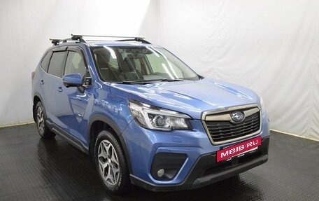 Subaru Forester, 2019 год, 2 415 000 рублей, 3 фотография