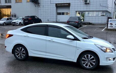 Hyundai Solaris II рестайлинг, 2015 год, 1 350 000 рублей, 3 фотография