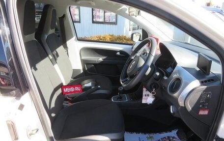 Volkswagen up! I рестайлинг, 2013 год, 574 000 рублей, 9 фотография