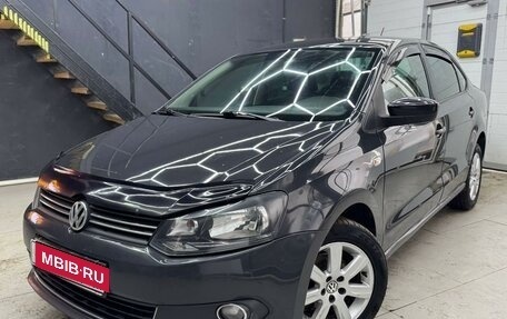 Volkswagen Polo VI (EU Market), 2012 год, 800 000 рублей, 2 фотография