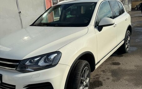 Volkswagen Touareg III, 2010 год, 2 400 000 рублей, 3 фотография