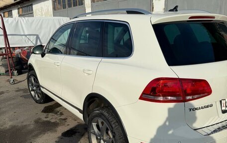 Volkswagen Touareg III, 2010 год, 2 400 000 рублей, 5 фотография