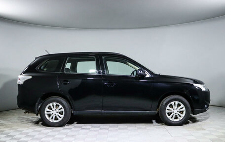 Mitsubishi Outlander III рестайлинг 3, 2013 год, 1 689 350 рублей, 4 фотография