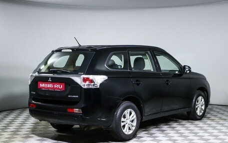 Mitsubishi Outlander III рестайлинг 3, 2013 год, 1 689 350 рублей, 5 фотография