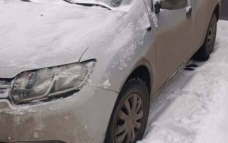 Renault Logan II, 2016 год, 450 000 рублей, 3 фотография