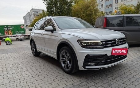 Volkswagen Tiguan II, 2019 год, 3 200 000 рублей, 2 фотография