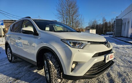 Toyota RAV4, 2015 год, 2 300 000 рублей, 13 фотография