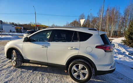 Toyota RAV4, 2015 год, 2 300 000 рублей, 5 фотография