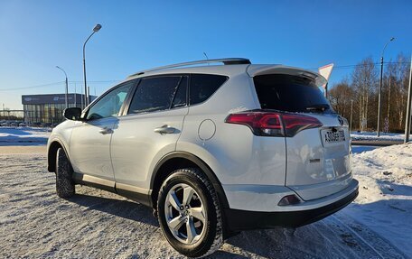 Toyota RAV4, 2015 год, 2 300 000 рублей, 7 фотография