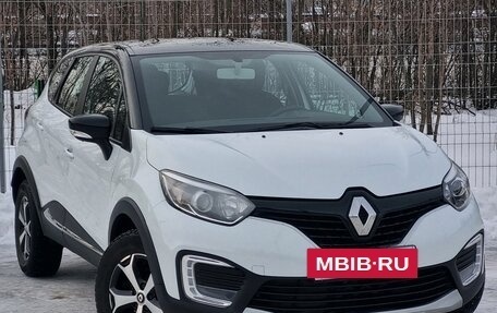 Renault Kaptur I рестайлинг, 2018 год, 1 787 000 рублей, 3 фотография