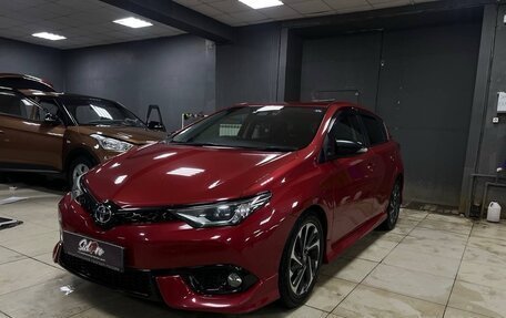 Toyota Auris II, 2017 год, 1 600 000 рублей, 2 фотография