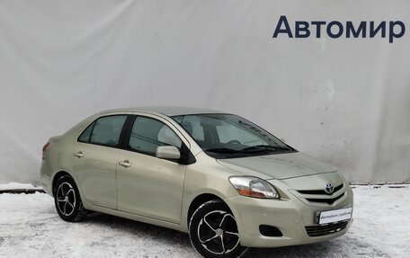 Toyota Yaris III рестайлинг, 2006 год, 640 000 рублей, 3 фотография