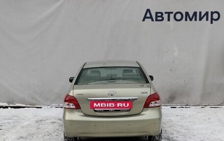 Toyota Yaris III рестайлинг, 2006 год, 640 000 рублей, 6 фотография