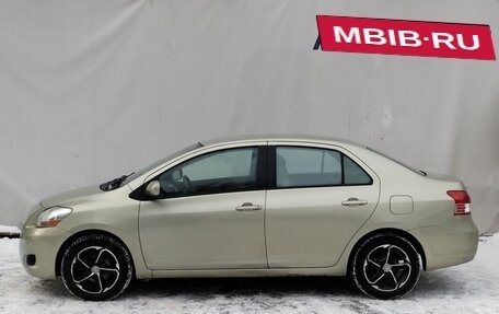 Toyota Yaris III рестайлинг, 2006 год, 640 000 рублей, 8 фотография