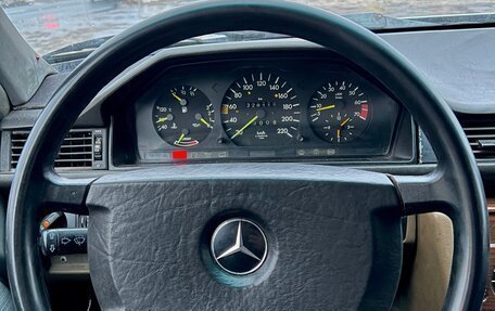 Mercedes-Benz E-Класс, 1992 год, 230 000 рублей, 17 фотография