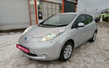 Nissan Leaf I, 2014 год, 990 000 рублей, 6 фотография