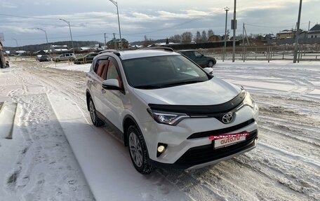 Toyota RAV4, 2018 год, 2 420 000 рублей, 3 фотография