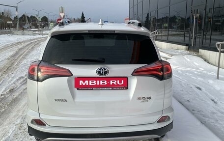 Toyota RAV4, 2018 год, 2 420 000 рублей, 7 фотография