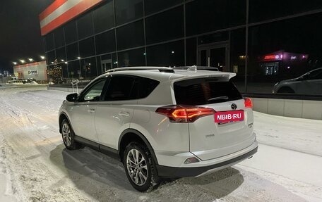 Toyota RAV4, 2018 год, 2 420 000 рублей, 23 фотография