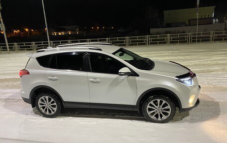 Toyota RAV4, 2018 год, 2 420 000 рублей, 26 фотография