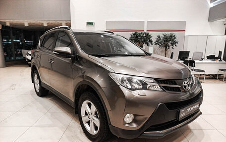 Toyota RAV4, 2014 год, 2 130 000 рублей, 3 фотография