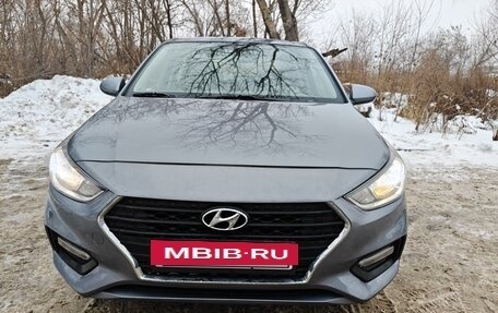 Hyundai Solaris II рестайлинг, 2017 год, 1 350 000 рублей, 2 фотография