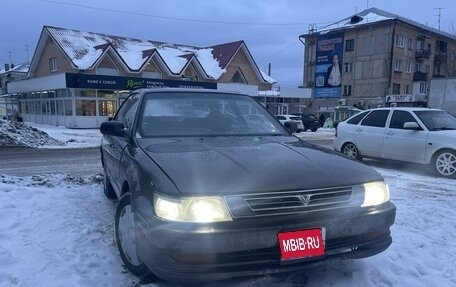 Toyota Vista, 1992 год, 180 000 рублей, 1 фотография