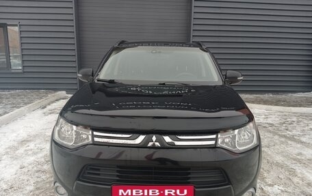 Mitsubishi Outlander III рестайлинг 3, 2012 год, 1 354 000 рублей, 2 фотография