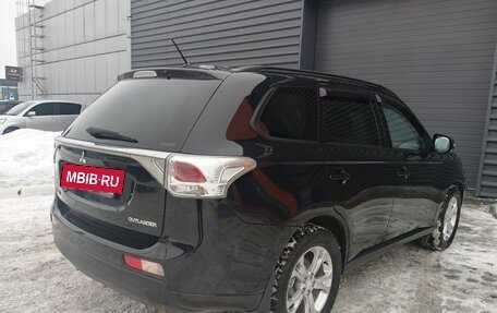 Mitsubishi Outlander III рестайлинг 3, 2012 год, 1 354 000 рублей, 5 фотография