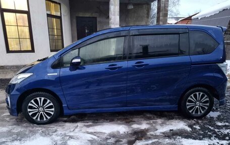 Honda Freed I, 2015 год, 1 560 000 рублей, 5 фотография